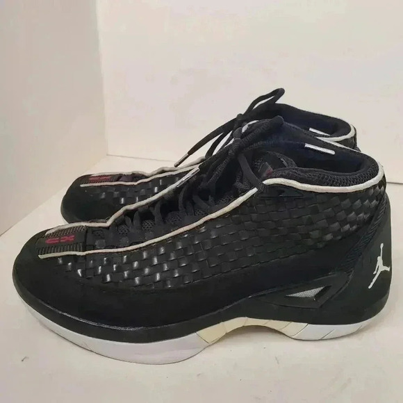 007 AIR JORDAN 15 RETRO SE 'BLACK METALLIC SILVER' MEN size 8.5 - Picture 3 of 10